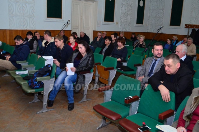 Дві позачергові сесії  Світловодської міськради: бюджет так і не уточнили