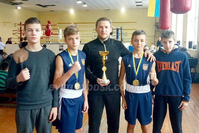 Кіровоградщину на чемпіонаті України з боксу представлятимуть двоє світловодців