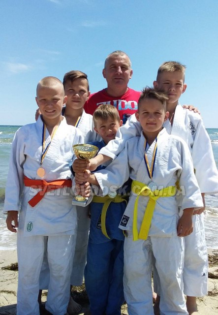 «Азовська хвиля» принесла  дзюдоїстам  Світловодська  чотири медалі