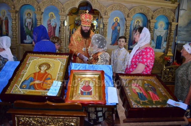 У Свято-Покровському соборі перебували мощі та ікони святих цілителів