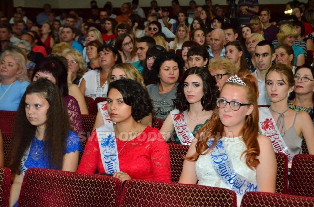 Ювілей і вручення дипломів у Світловодському коледжі (ФОТОРЕПОРТАЖ)