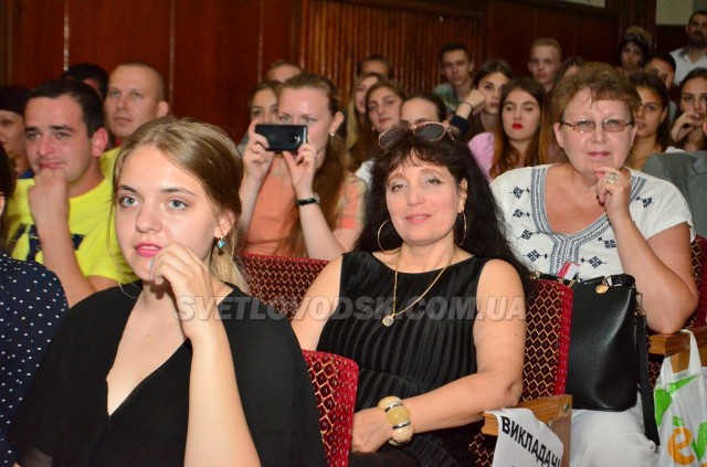 Ювілей і вручення дипломів у Світловодському коледжі (ФОТОРЕПОРТАЖ)