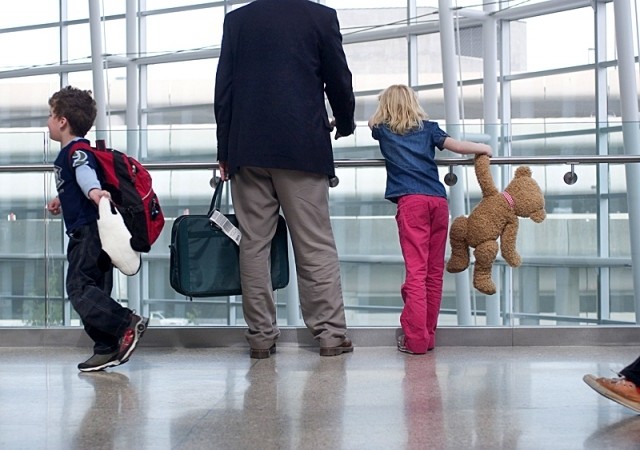 Як виїхати з дитиною за кордон? 