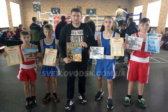 Світловодські боксери вибороли путівки на регіональний чемпіонат України
