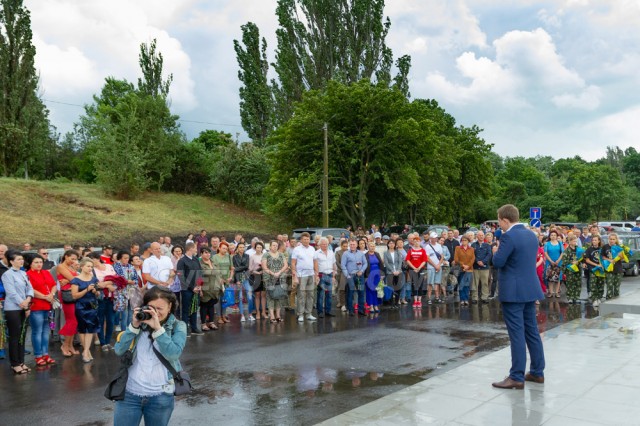 ФОТОРЕПОРТАЖ: У Світловодську відкрили пам'ятник «Борцям за волю та незалежність України»