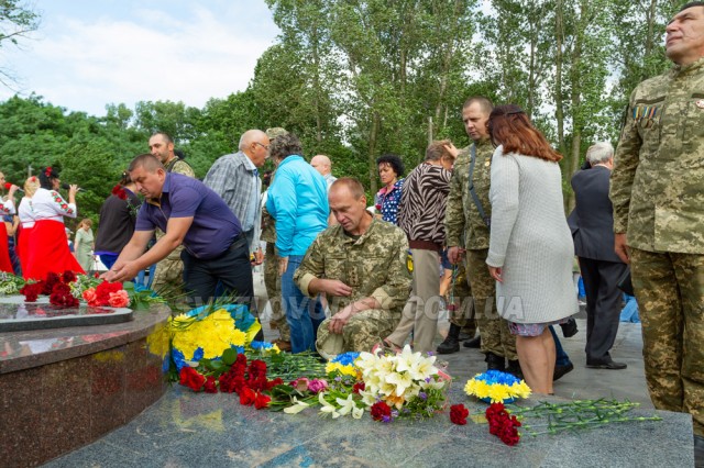 ФОТОРЕПОРТАЖ: У Світловодську відкрили пам'ятник «Борцям за волю та незалежність України»