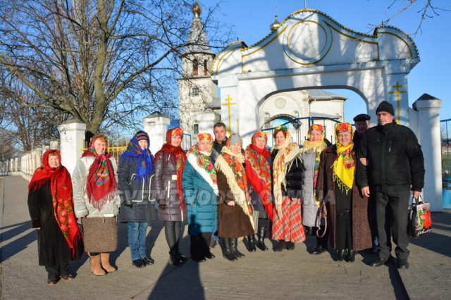 З піснями та колядками власівчани святкували Різдво Христове у храмі