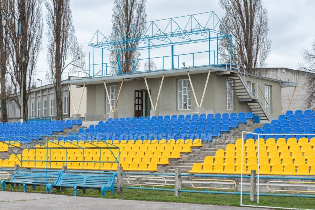 750 нових крісел встановлено на стадіоні Світловодська (ФОТО, ВІДЕО)