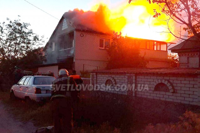 Вогнеборці загасили пожежу на території приватного домоволодіння у Світловодську