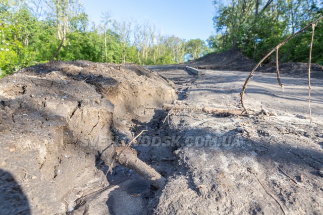 Одне руйнується, інше будується у Світловодську