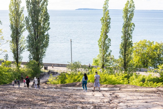 Одне руйнується, інше будується у Світловодську