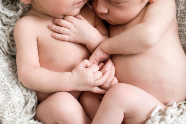24 новонароджених, у тому числі двійня, на Світловодщині у червні