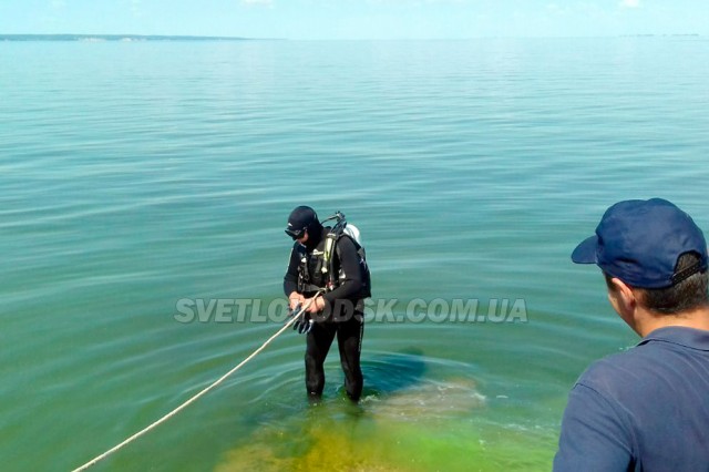 Водолази У ДСНС в області дістали тіло рибалки з Кременчуцького водосховища