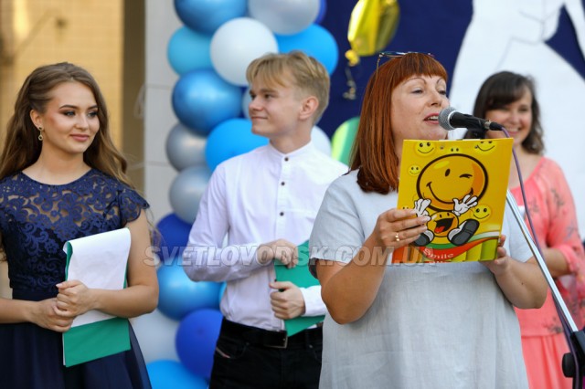 Цьогорічні випускники СЗШ №7 попрощалися зі школою