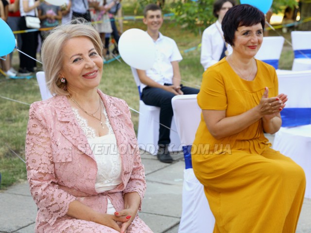 Цьогорічні випускники СЗШ №7 попрощалися зі школою