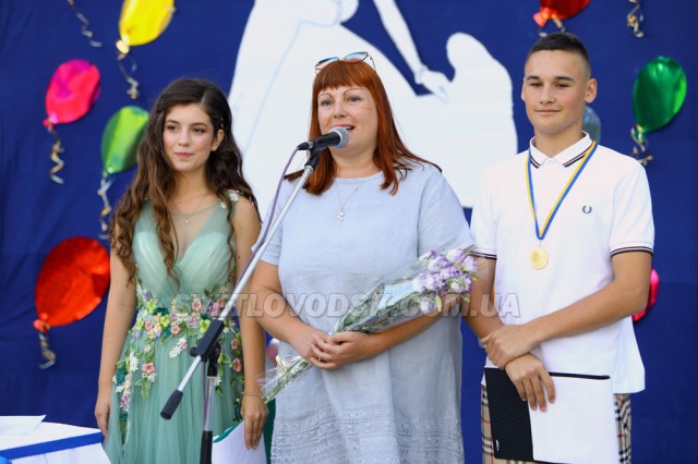 Цьогорічні випускники СЗШ №7 попрощалися зі школою