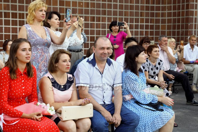 Цьогорічні випускники СЗШ №7 попрощалися зі школою