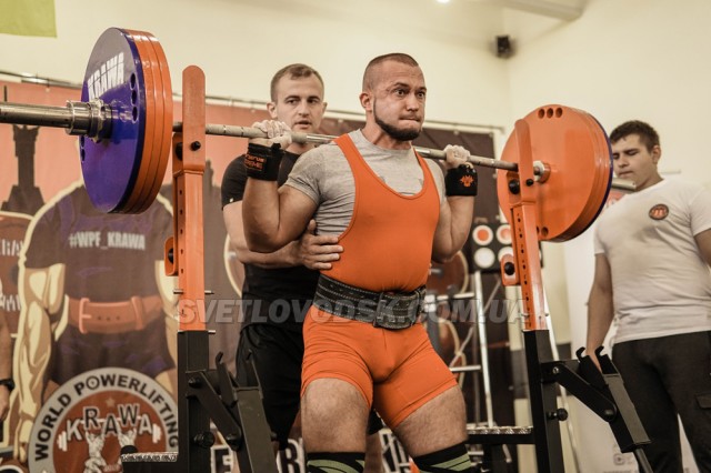 Спортсмени з пауерліфтингу достойно представили Світловодськ у Харкові