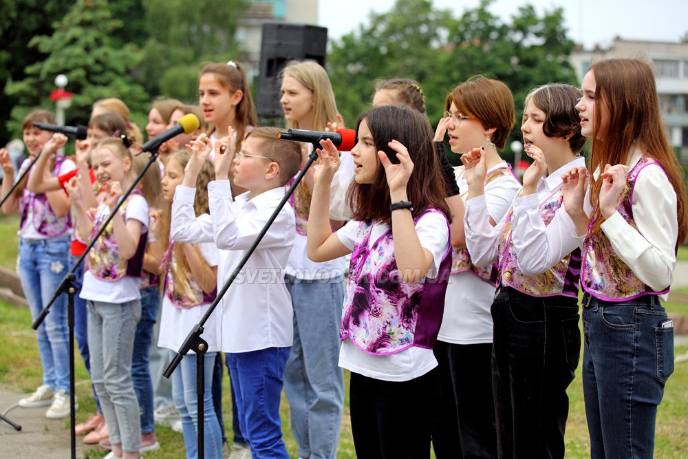 Концертна програма за участю школи мистецтв та дитячої музичної школи (ФОТОРЕПОРТАЖ)