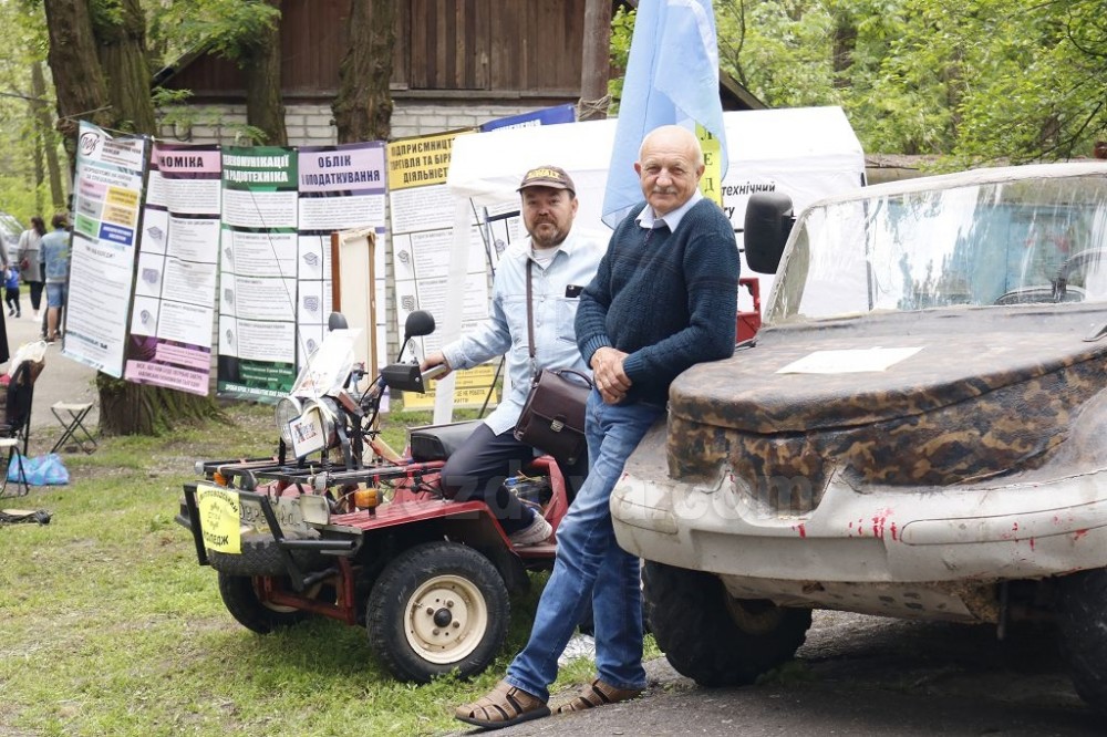 Парк культури у День міста: презентації, виставки, конкурси і «Оксамитові зустрічі»