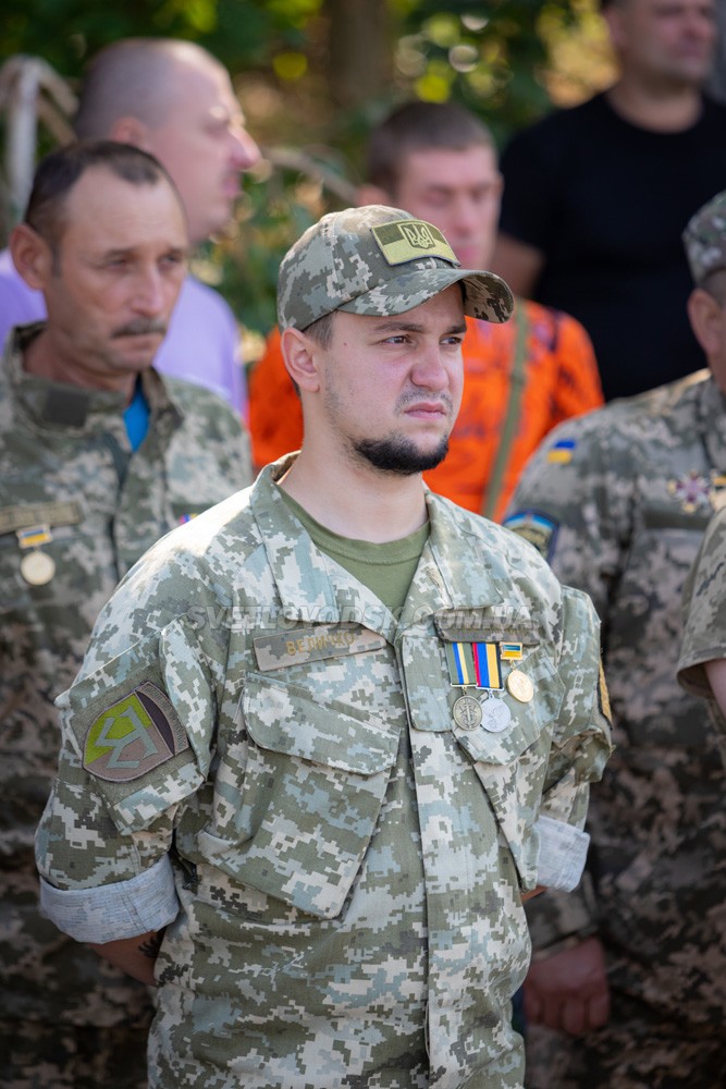 Журавлики на граніті пам’ятника і вшанування полеглих та живих учасників війни на Сході України (ФОТО, ВІДЕО)