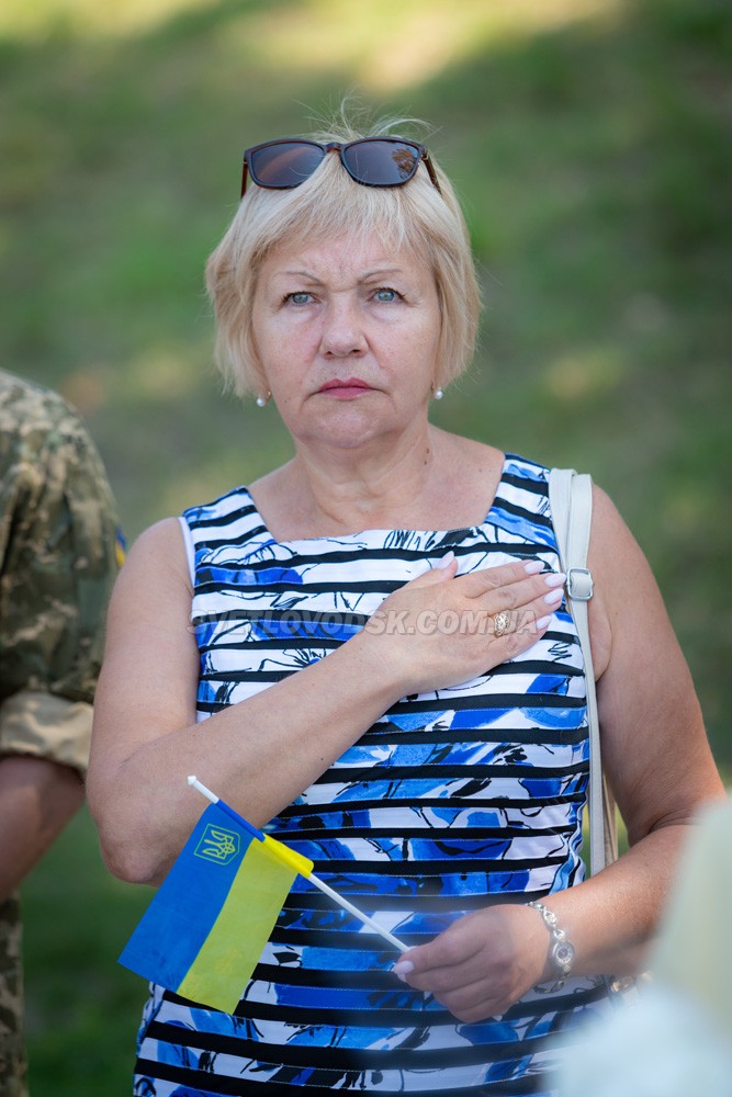 Журавлики на граніті пам’ятника і вшанування полеглих та живих учасників війни на Сході України (ФОТО, ВІДЕО)