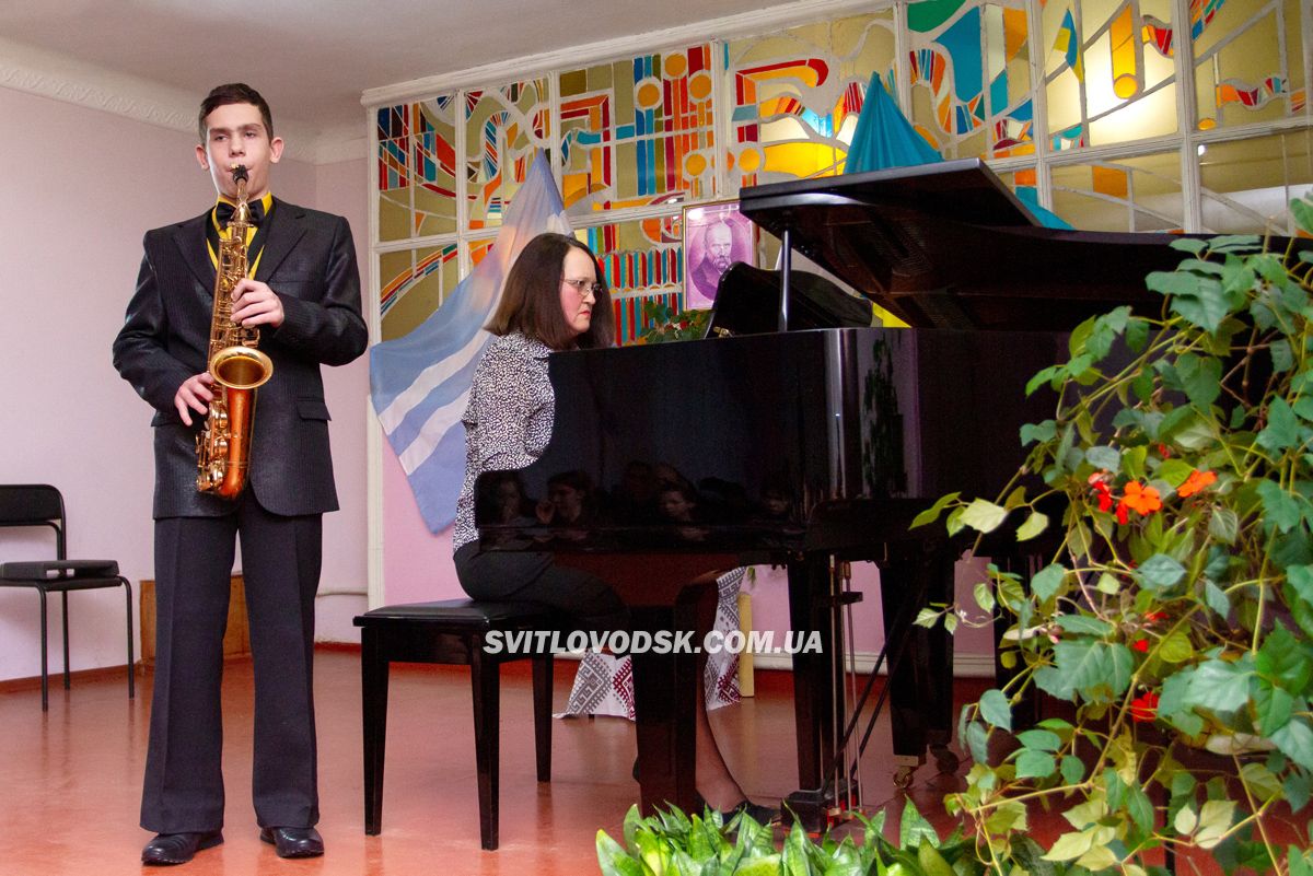 Учні дитячої музичної школи пройшли шкільний тур обласного конкурсу «Паросток»