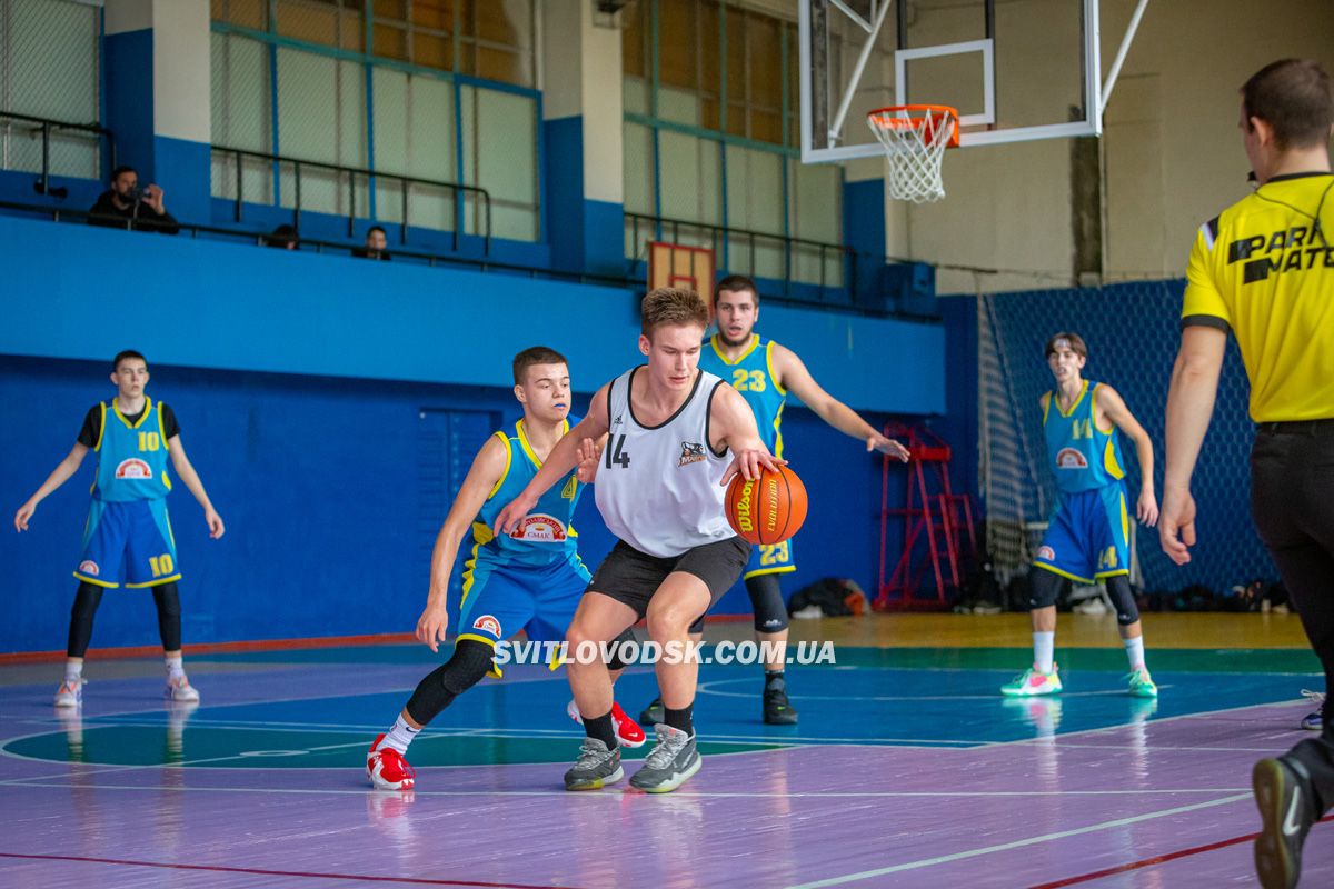 У Світловодську відбувся баскетбольний турнір до Дня Національної гвардії України