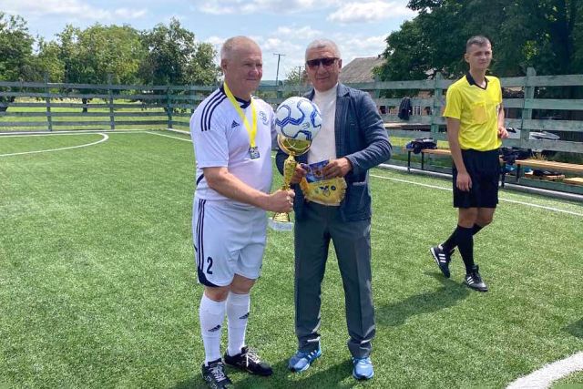 Ветерани футболу гідно представили Світловодськ на змаганнях в Олександрії та Цибулевому