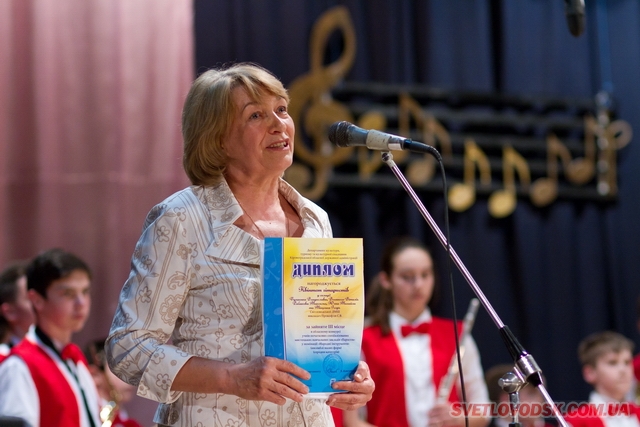 Директорка дитячої музичної школи Тетяна Рудь пішла на заслужений відпочинок