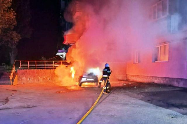 У Світловодську вночі загорілася машина депутатки міської ради