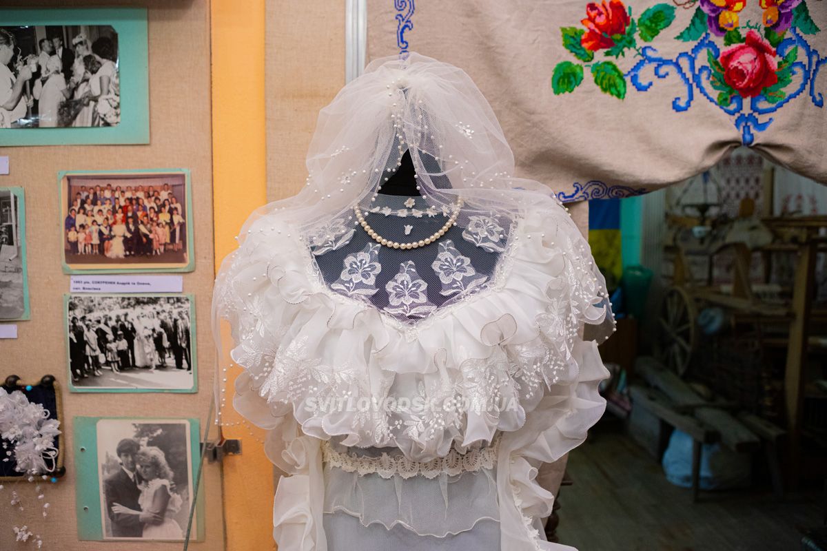 У Світловодську експонується виставка "Трансформація весільного обряду у другій половині ХХ століття"
