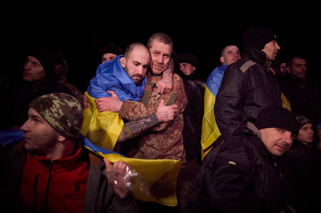 Звільнено 230 українських військовополонених: найбільший обмін за час війни