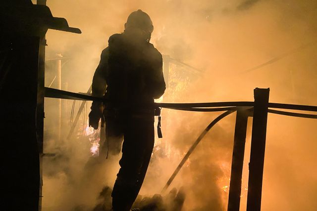Рятувальники ліквідували пожежу у житловому секторі