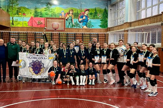 "Дніпровські хвилі" вибороли золото чемпіонату області з волейболу