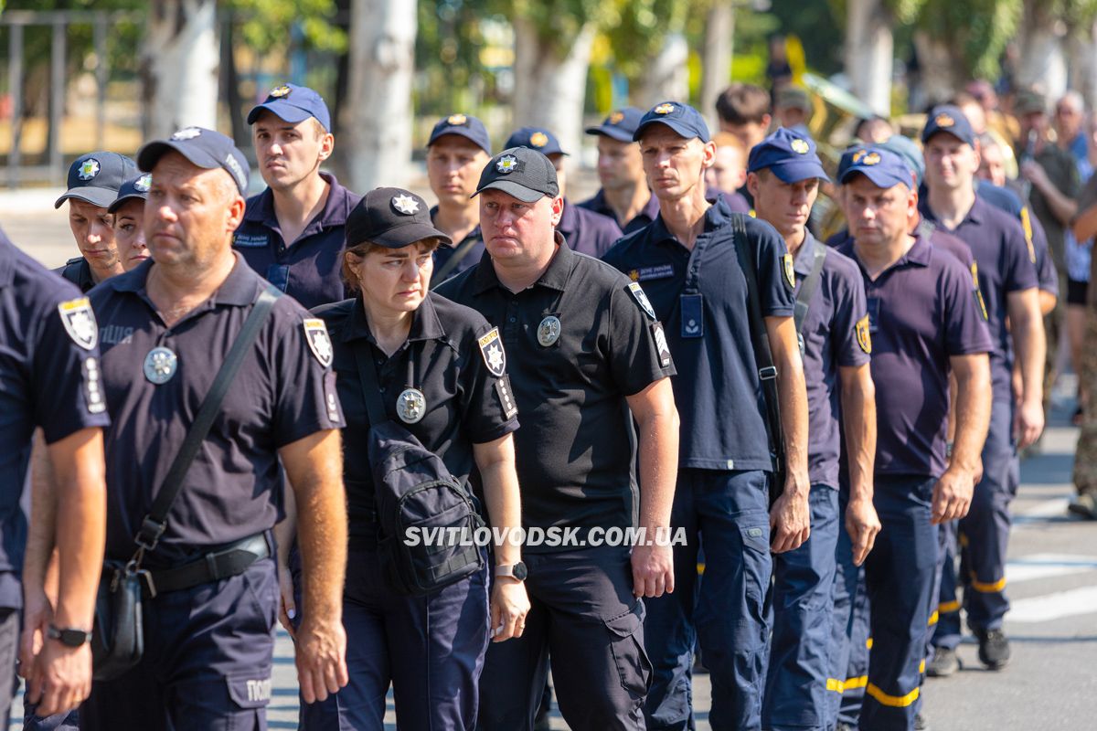 Світловодська громада провела в останню путь захисника України Владислава Чуракова