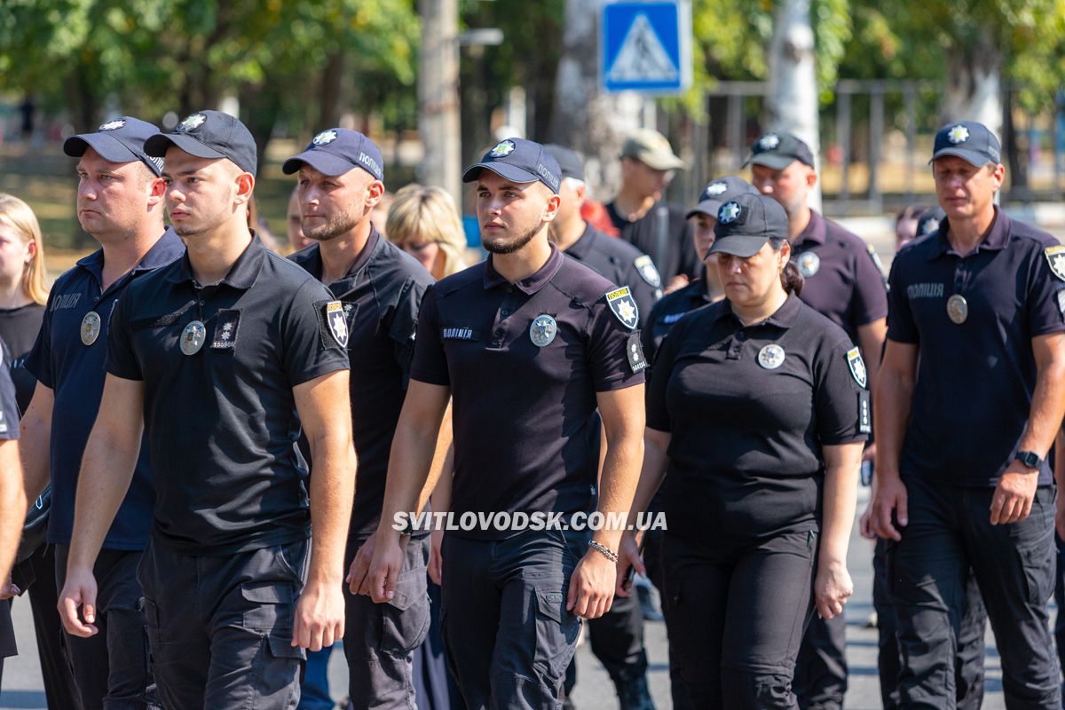 Світловодська громада провела в останню путь захисника України Владислава Чуракова