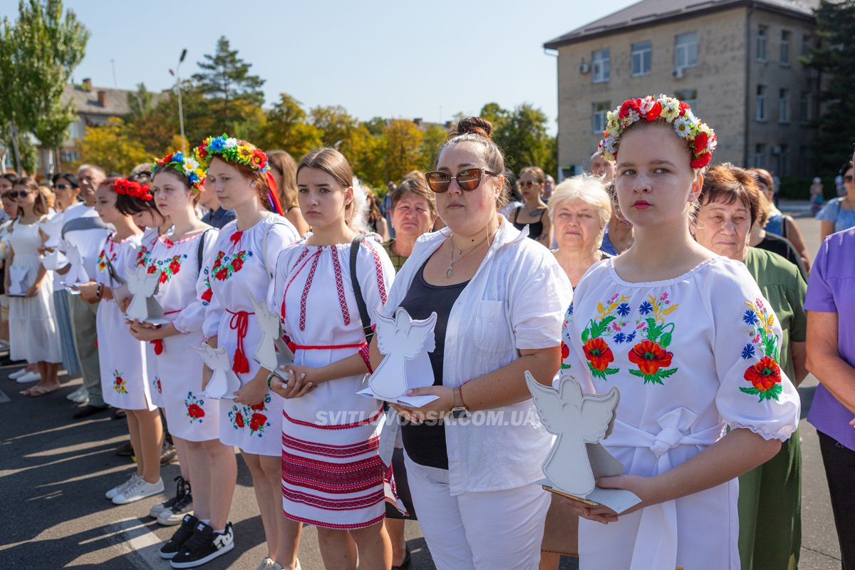 У День Незалежності у Світловодську відкрили Алею пам’яті героїв