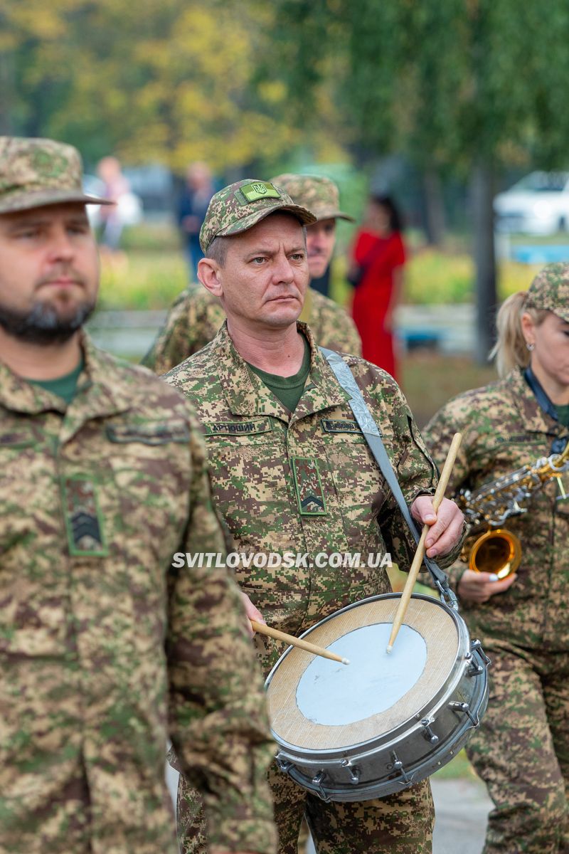 Власівка попрощалася із захисником України Володимиром Шумановим