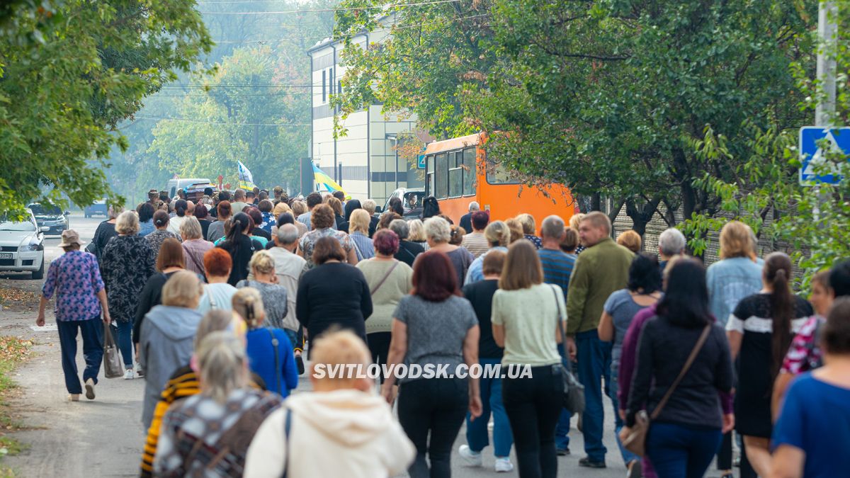 Власівка попрощалася із захисником України Володимиром Шумановим