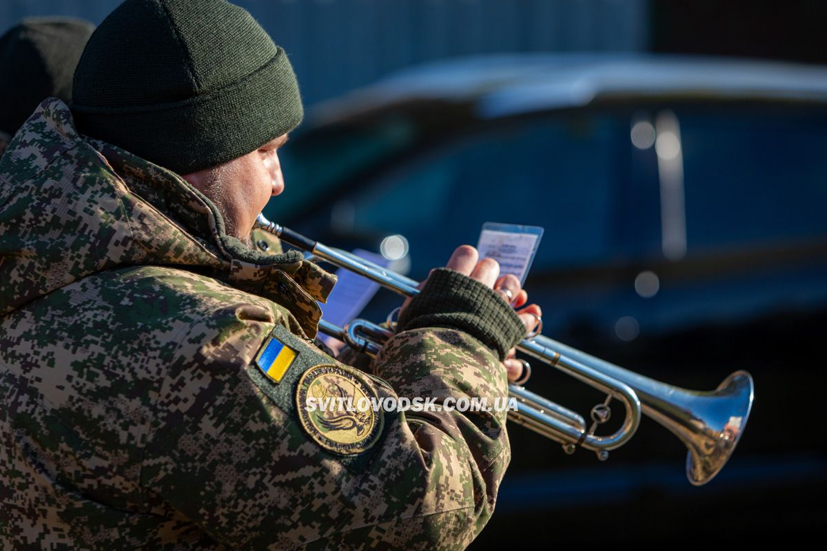 У Павлівці провели в останню путь захисника України Андрія Григор’єва