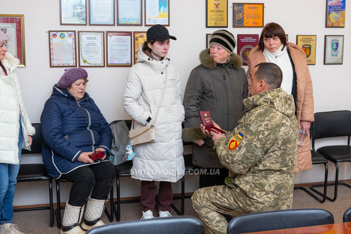 Ордени «За мужність» (посмертно) вручили рідним загиблих захисників України