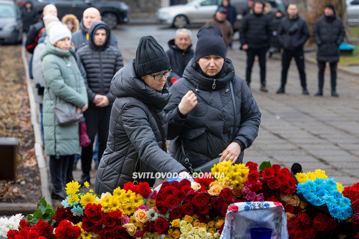 Власівська громада провела в останню земну дорогу Богдана Федорова