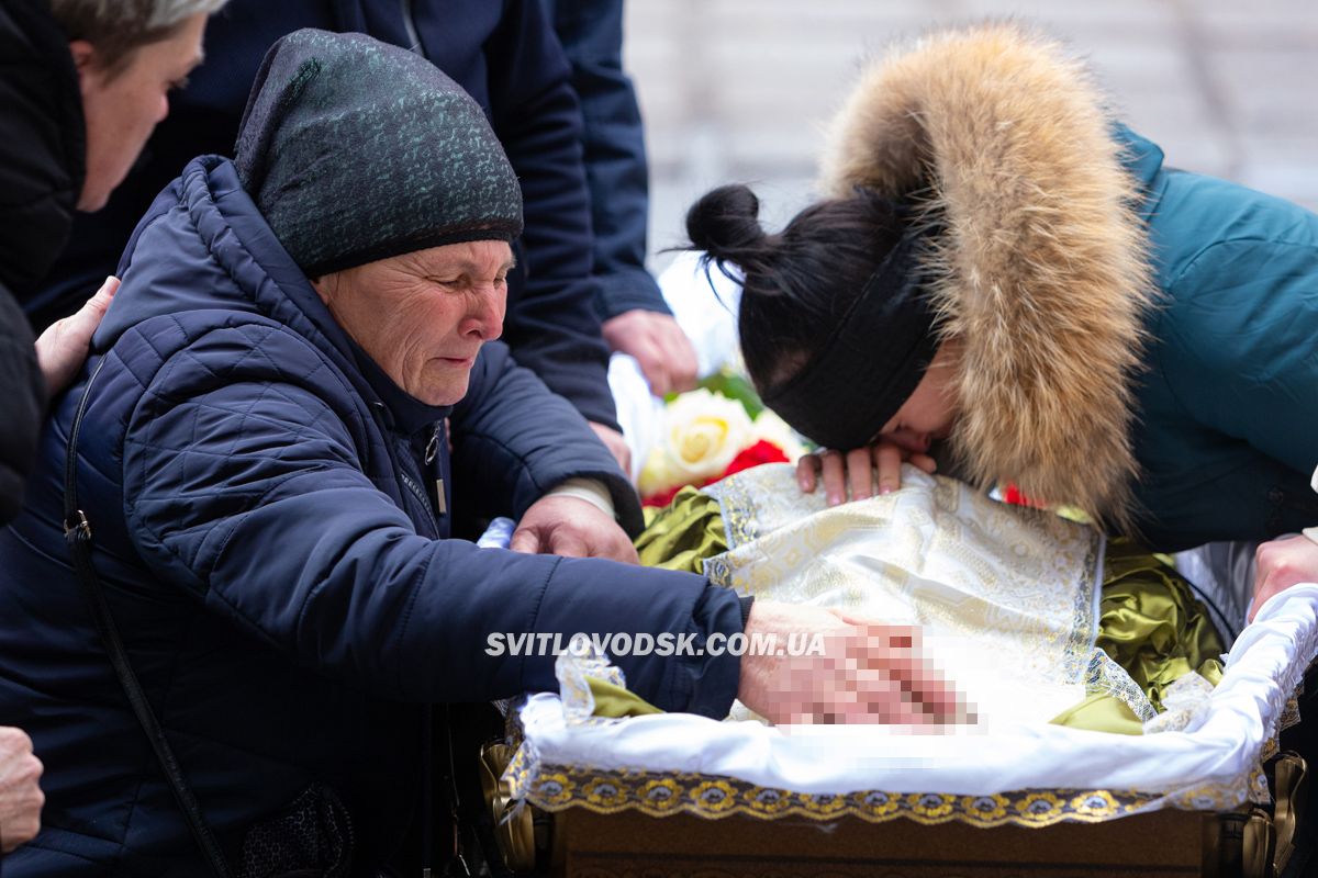 Власівська громада провела в останню земну дорогу Богдана Федорова