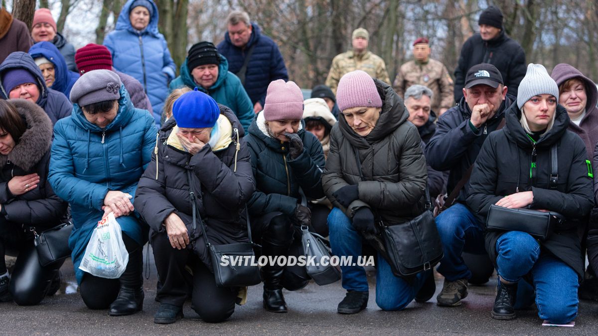 Власівська громада провела в останню земну дорогу Богдана Федорова