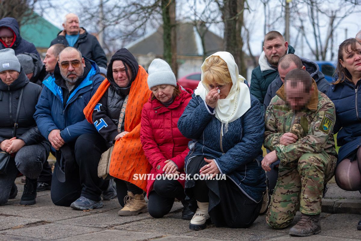 Власівська громада провела в останню земну дорогу Богдана Федорова