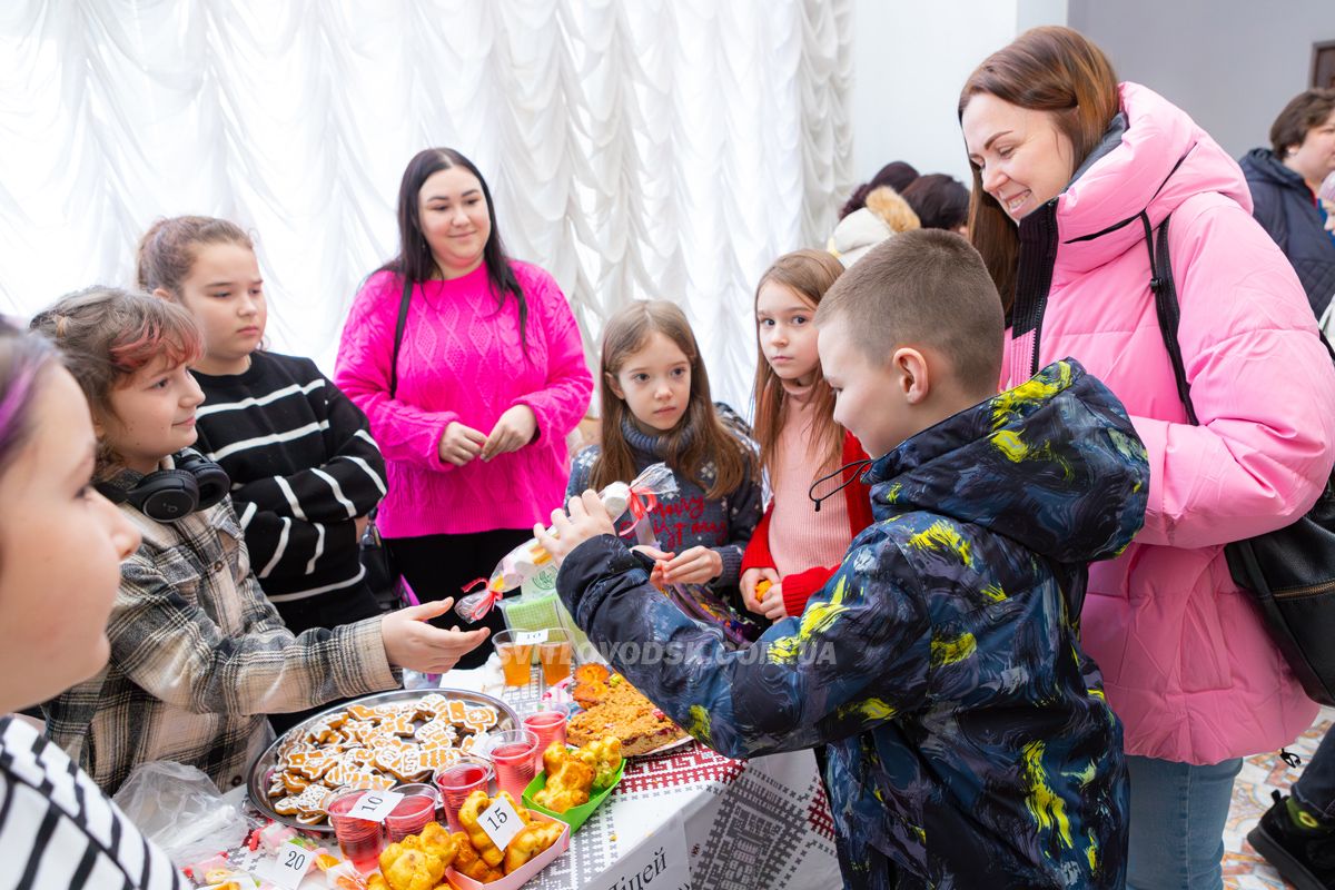 Пам’ять про Кузьму — у піснях і вчинках: у Світловодську відбувся благодійний концерт