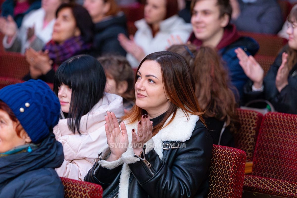 Пам’ять про Кузьму — у піснях і вчинках: у Світловодську відбувся благодійний концерт