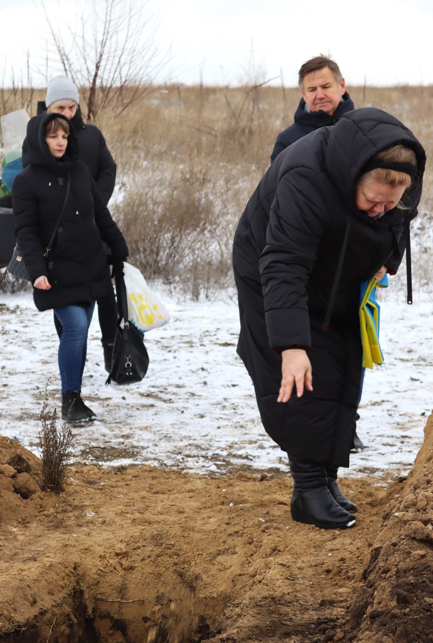 У Світловодську провели в останню путь захисника України Олексія Сухіну