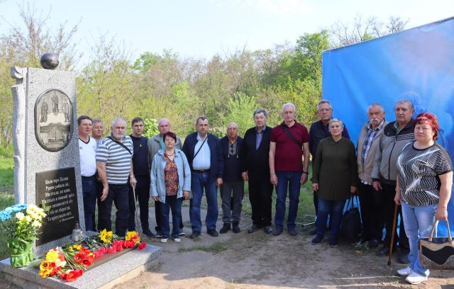 У Світловодській громаді вшанували пам’ять героїв-чорнобильців У Світловодській громаді вшанували пам’ять героїв-чорнобильців
